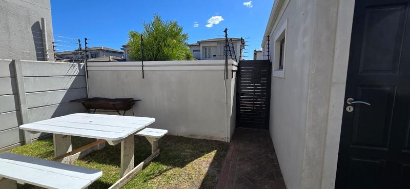 3 Bedroom Property for Sale in Parklands North Western Cape